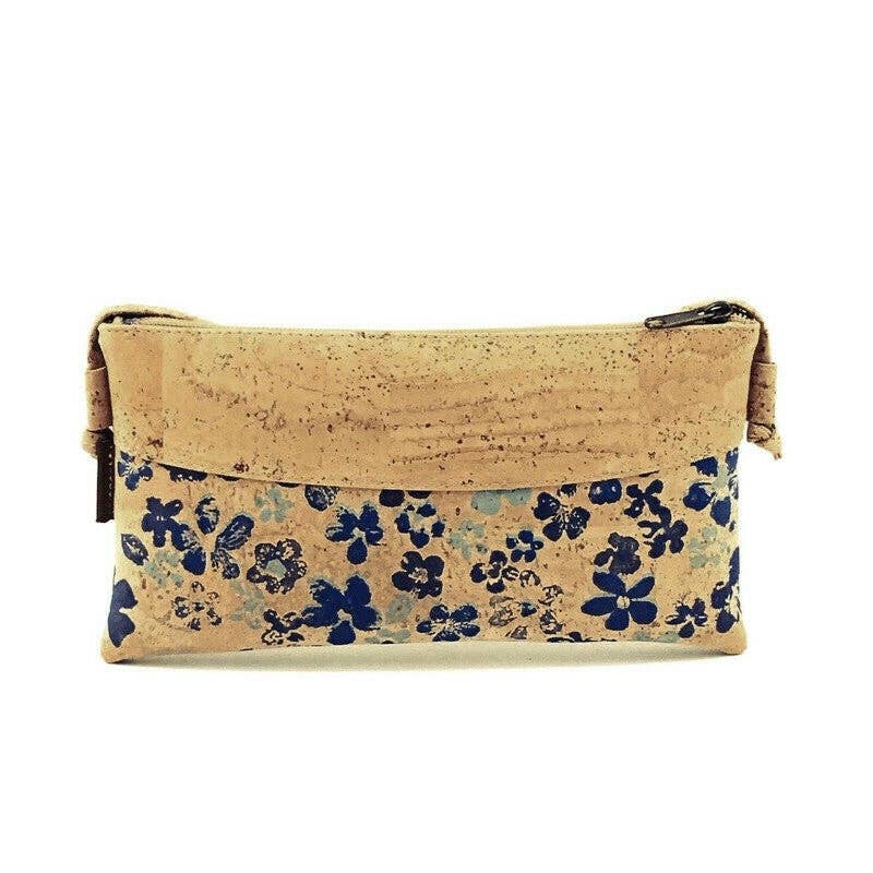 Kork-Umhängetasche und vegane Umschlagtasche für Damen in Blau mit Blumenmuster